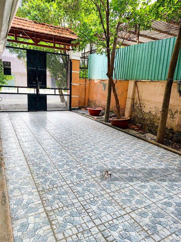 Mặt tiền kinh doanh  hoàng quốc việt 367m2 3 tầng  ngang 12m, 4pn siêu rộng  tiện xây mới  51tỷ