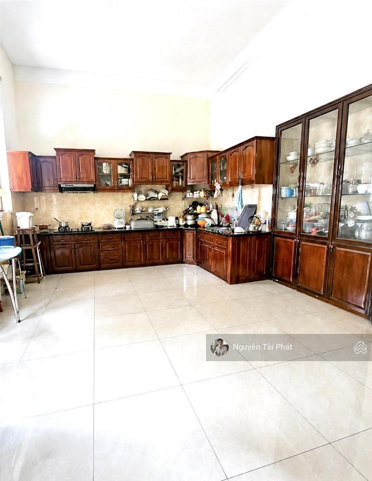 Mặt tiền kinh doanh  hoàng quốc việt 367m2 3 tầng  ngang 12m, 4pn siêu rộng  tiện xây mới  51tỷ