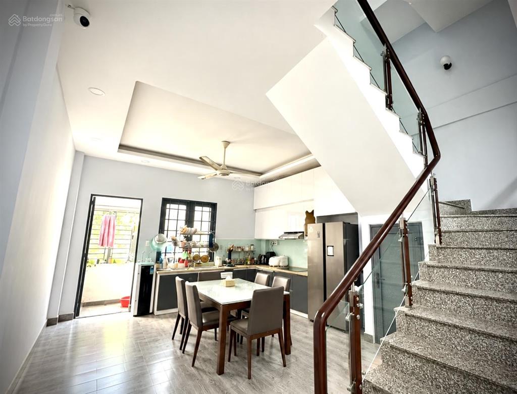 Nhà đẹp 4 tầng 72m2 4pn  đường nhựa 10m, nội thất cao cấp  cách himlam 90m  chỉ 10 tỷ tl