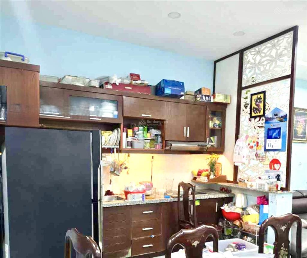 Bán đất tặng nhà  ngay ca p.phú thuận  109m2, ngang 8.1m  70m ra bãi ôtô, nhỉnh 8 tỷ