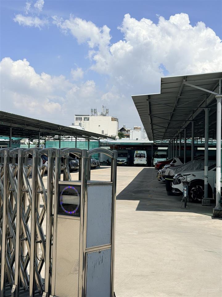 Bán đất tặng nhà  ngay ca p.phú thuận  109m2, ngang 8.1m  70m ra bãi ôtô, nhỉnh 8 tỷ