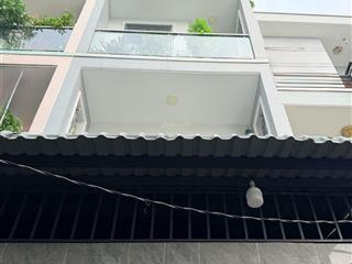 Nhà đẹp 3 tầng 105m2 5pn ngang 7m  bùi văn ba  mới ở ngay  nhỉnh 8 tỷ tl