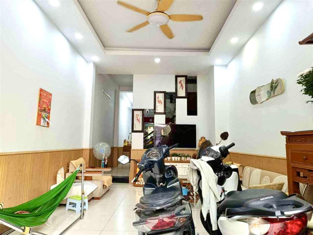 Nhà đẹp 3 tầng 82m2 hẻm xe hơi 5m 4pn  nội thất đẹp  cách thsc nguyễn hữu thọ 90m  nhỉnh 9 tỷ tl