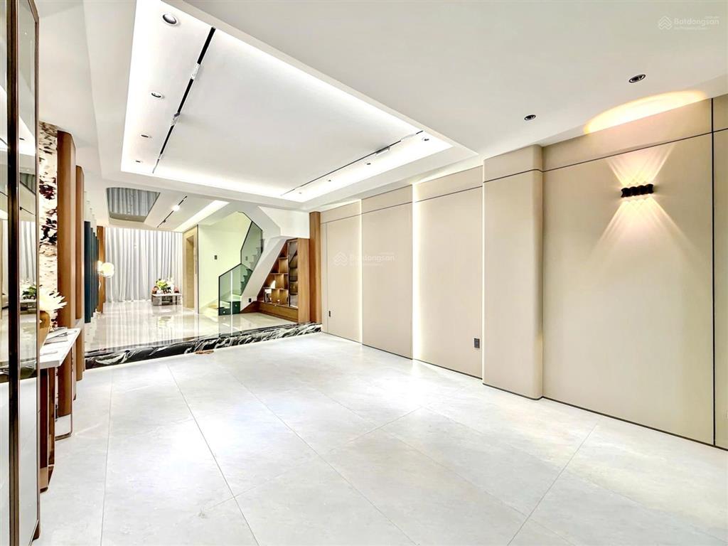 Siêu phẩm 5 tầng thang máy 81m2 1pn master  xây mới từ móng  full nội thất luxury  nhỉnh 18 tỷ