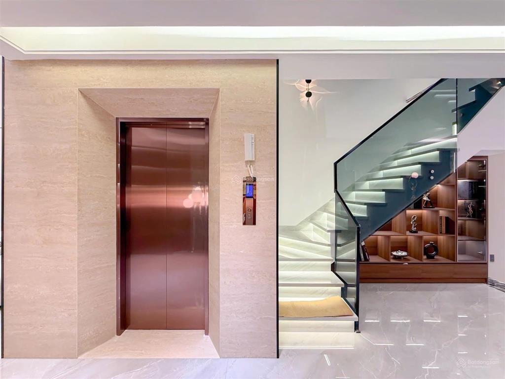 Siêu phẩm 5 tầng thang máy 81m2 1pn master  xây mới từ móng  full nội thất luxury  nhỉnh 18 tỷ
