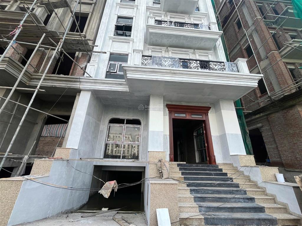 Nhà phố 7,5 tầng view hồ thích hợp vừa ở vừa kinh doanh tại hà nội, 122m2, 8pn, 7wc