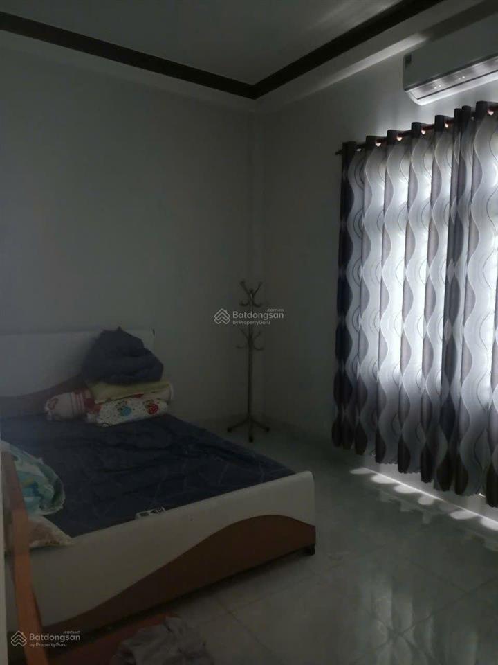 Nhà gần biển chủ bán gấp, bãi tắm bình sơn ninh chữ cách vài trăm met. giá hợp lý đầu tư