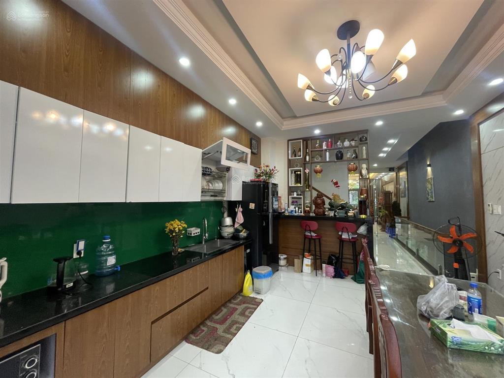 Cho thuê nhà 5 tầng mặt tiền lê quang đạo gần nguyễn văn thoại gần biển mỹ khê đà nẵng