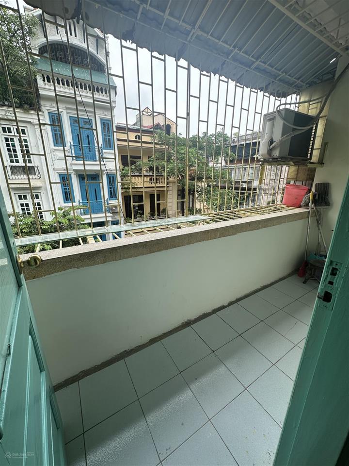 Cho thuê cc a3, 1pn, 1wc, 63m2, 8 triệu vnd tại đầm trấu, vĩnh tuy, hà nội