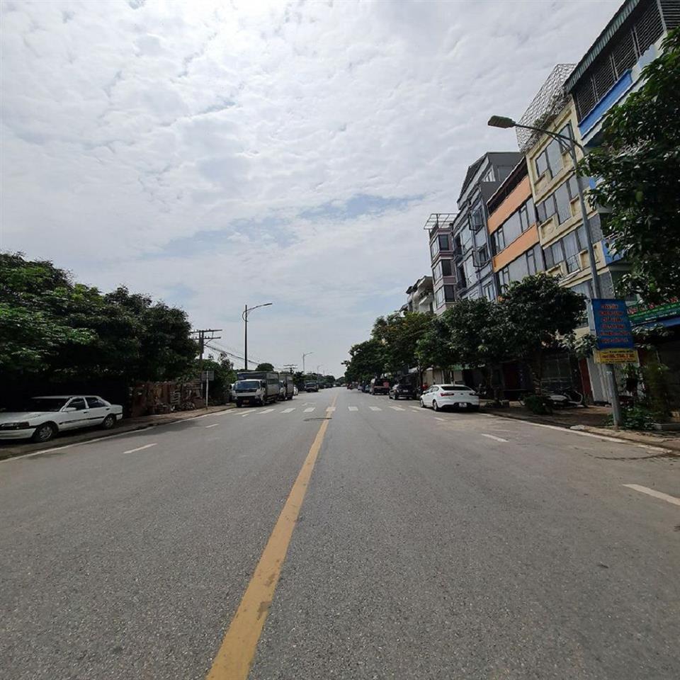 33m2 xã Gia Lâm, Hà Nội, ô tô vào, 4 tỷ x nhỏ xíu. Lh 0989894845