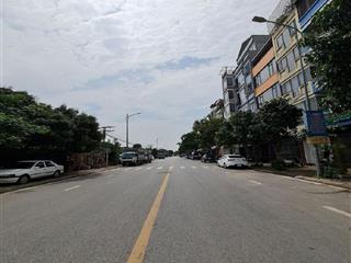 33m2 xã Gia Lâm, Hà Nội, ô tô vào, 4 tỷ x nhỏ xíu. Lh 0989894845