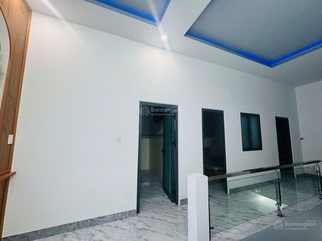 Bán nhà mặt tiền vị trí đẹp hiếm nhà bán