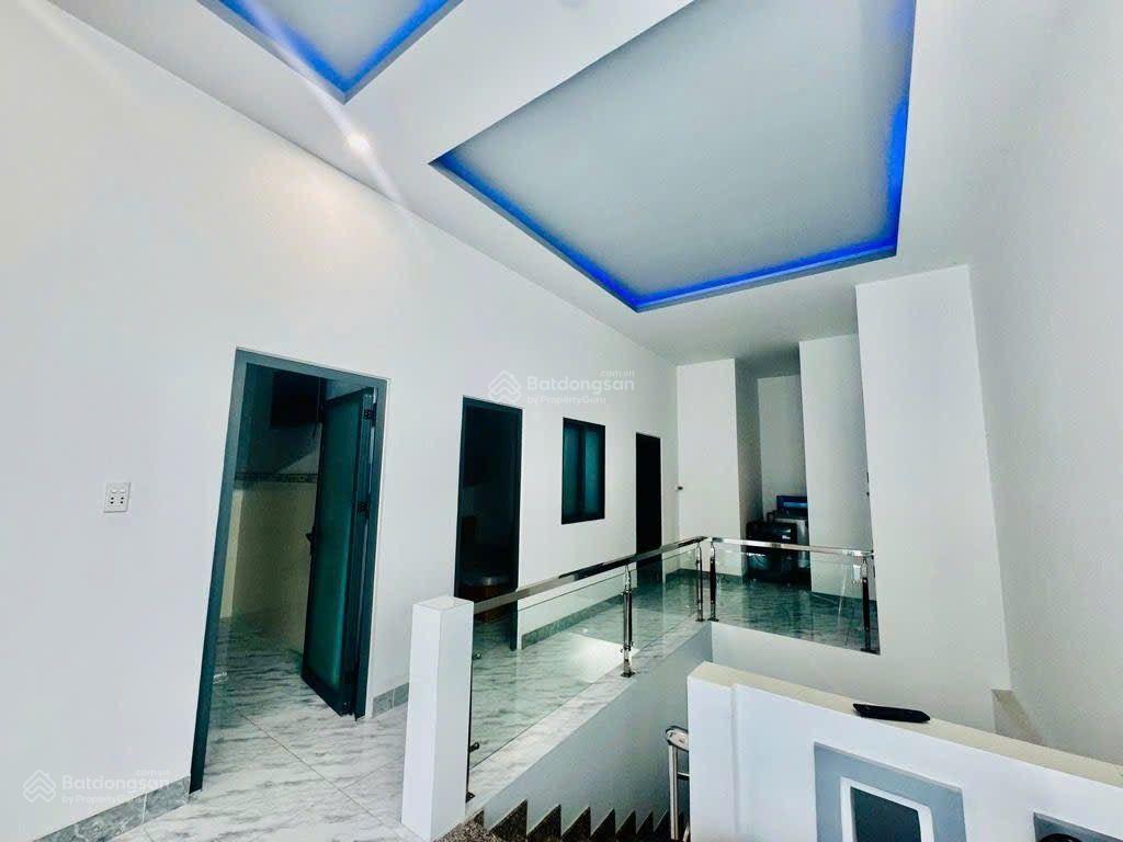 Bán nhà mặt tiền vị trí đẹp hiếm nhà bán