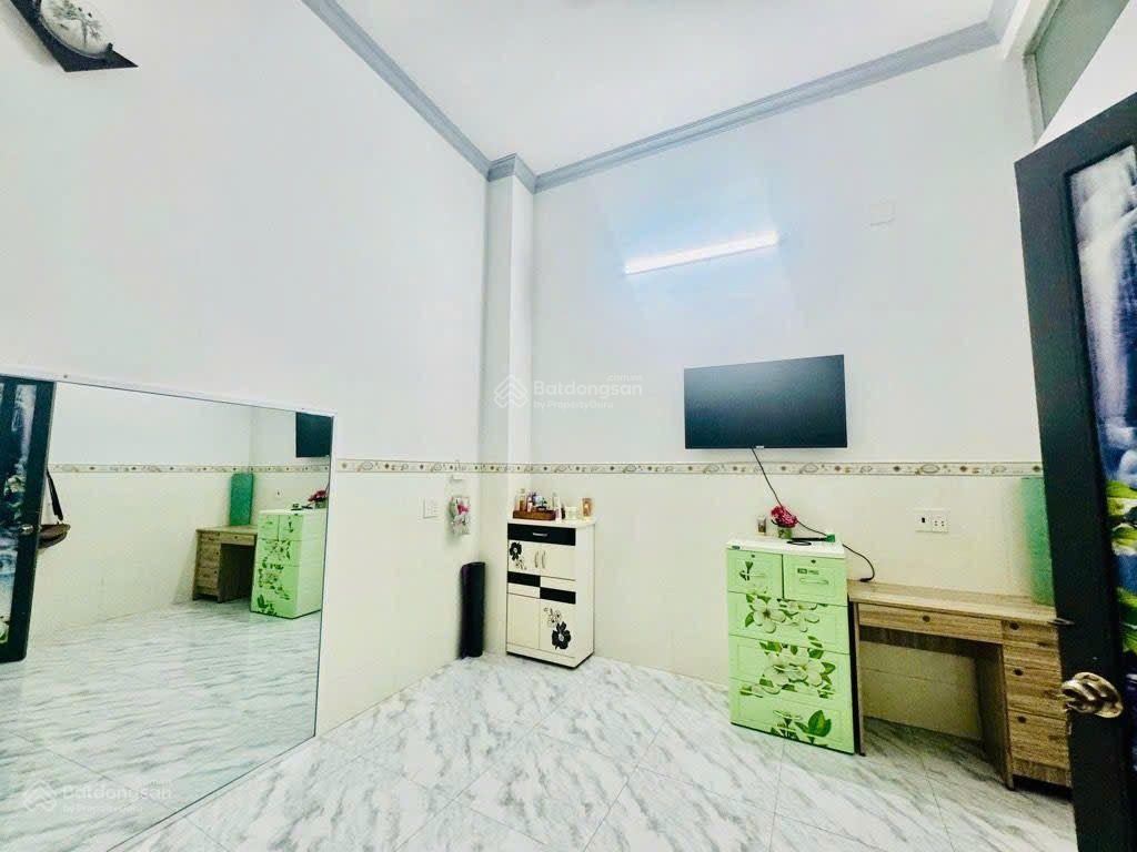 Bán nhà mặt tiền vị trí đẹp hiếm nhà bán