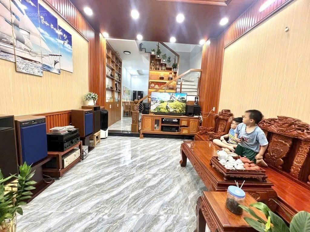 Nhà đẹp ngay trung tâm phường phước long gần vành đai 2