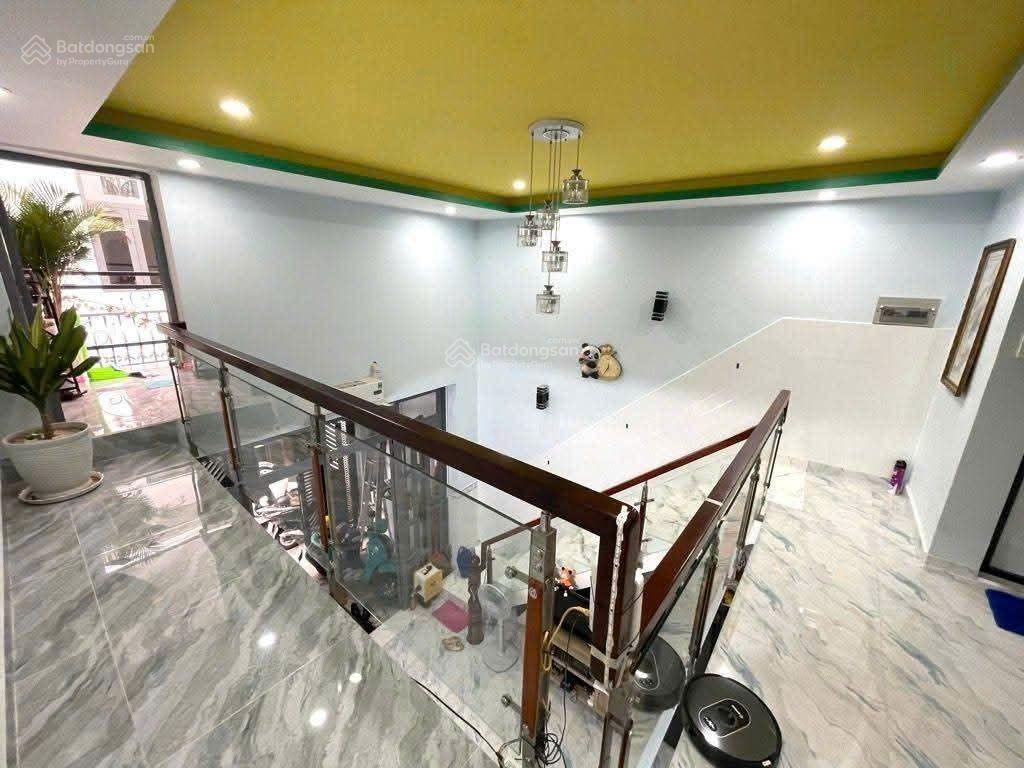 Nhà đẹp phước long a gần xa lộ hà nội
