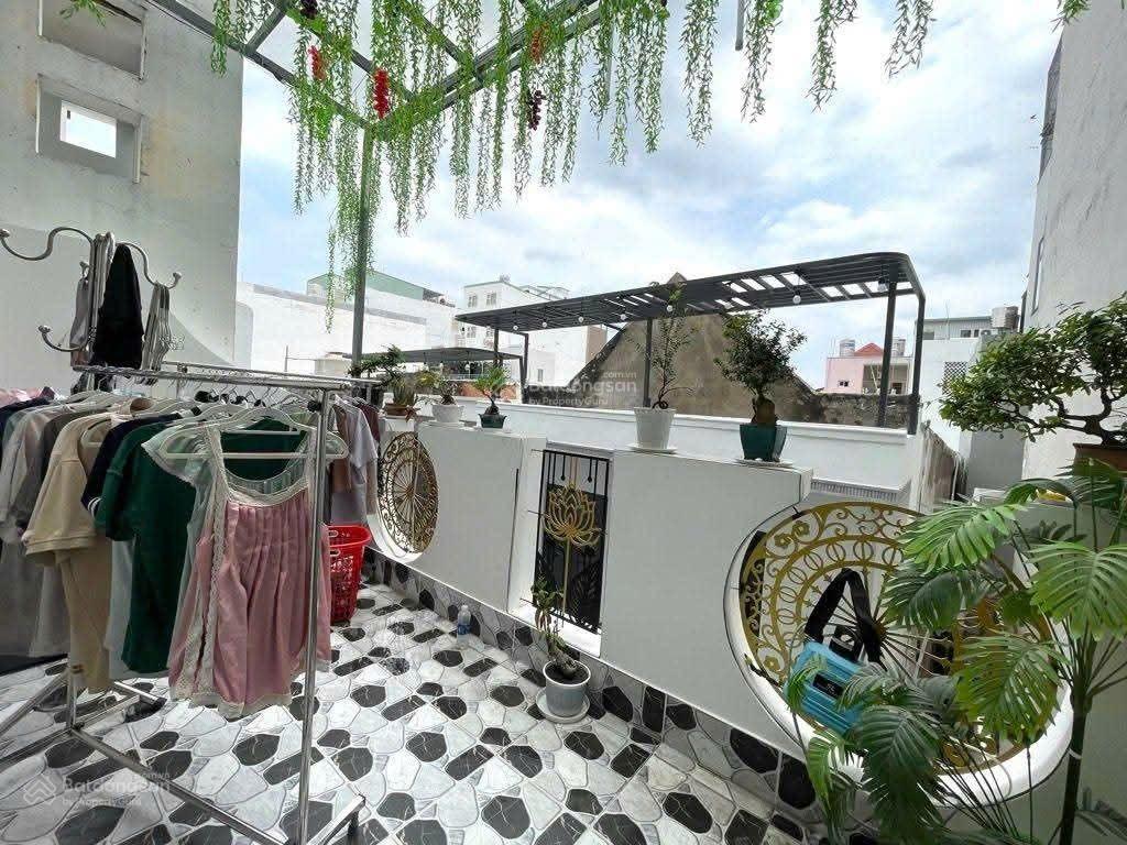 Nhà đẹp phước long a gần xa lộ hà nội