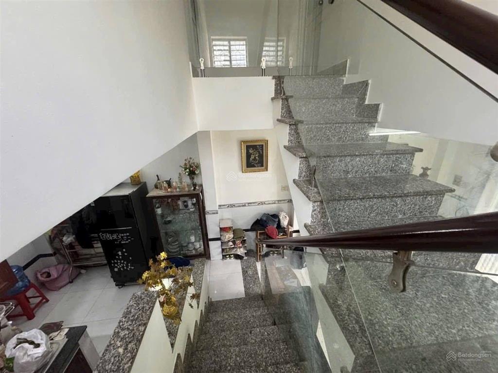 64m2ngang 5,5mhẻm 6m long trường chỉ 4,7 tỷ