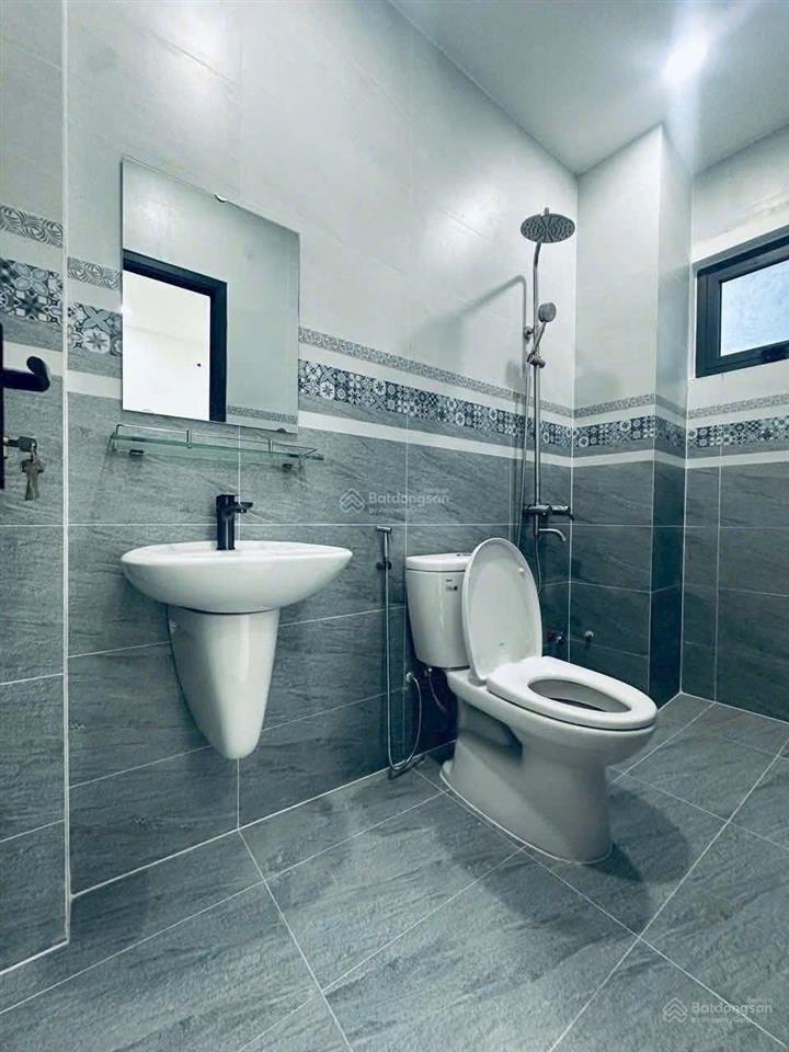 Bán nhà 3pnsân thượnghẻm xe hơi thônggần đại học luật
