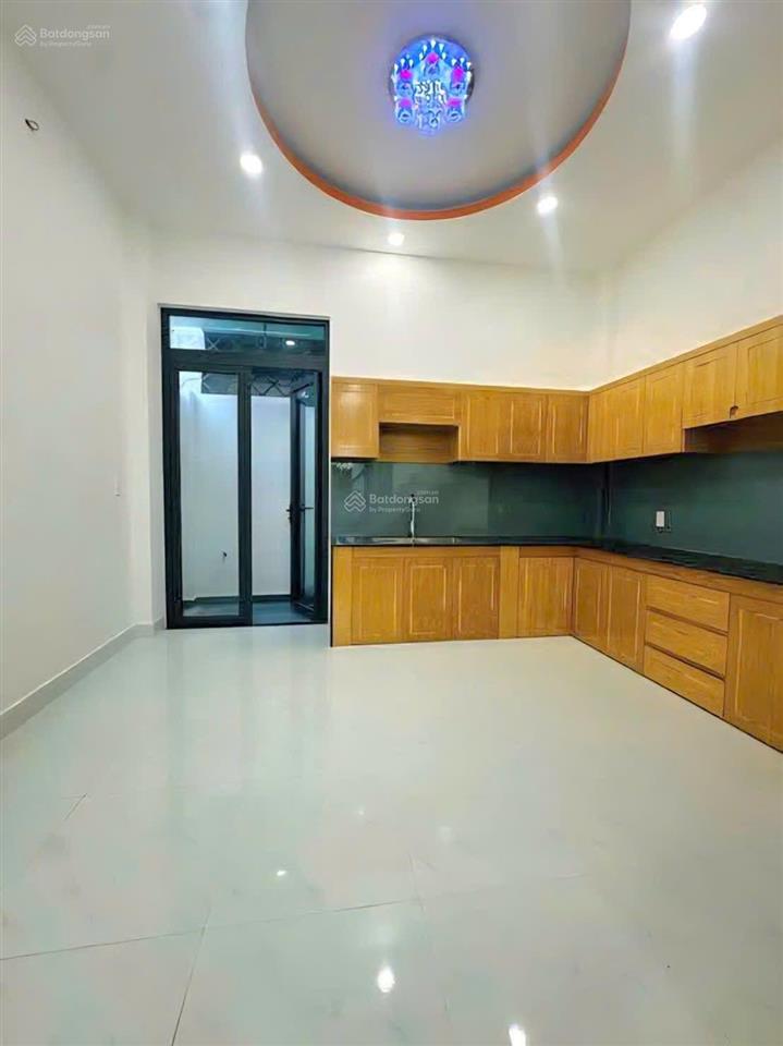 Bán nhà 3pnsân thượnghẻm xe hơi thônggần đại học luật