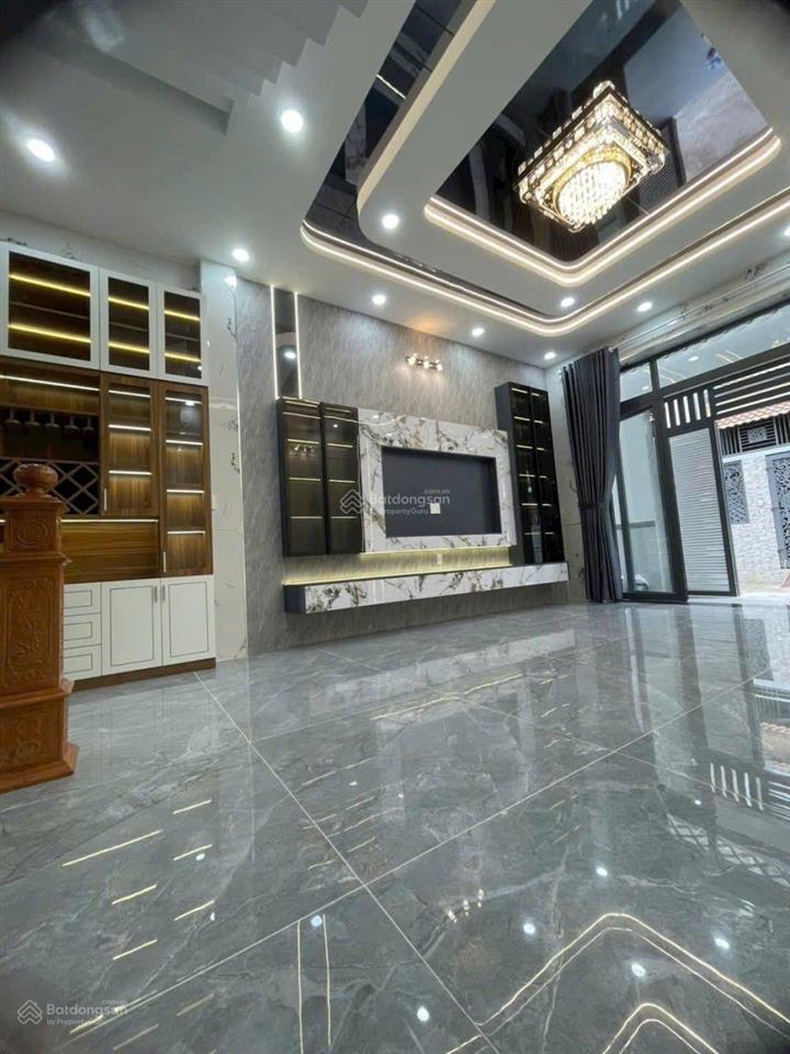 Bán nhà 4pn,sân thượng,giếng trời,hẻm xe hơinhỉnh 5tỉ