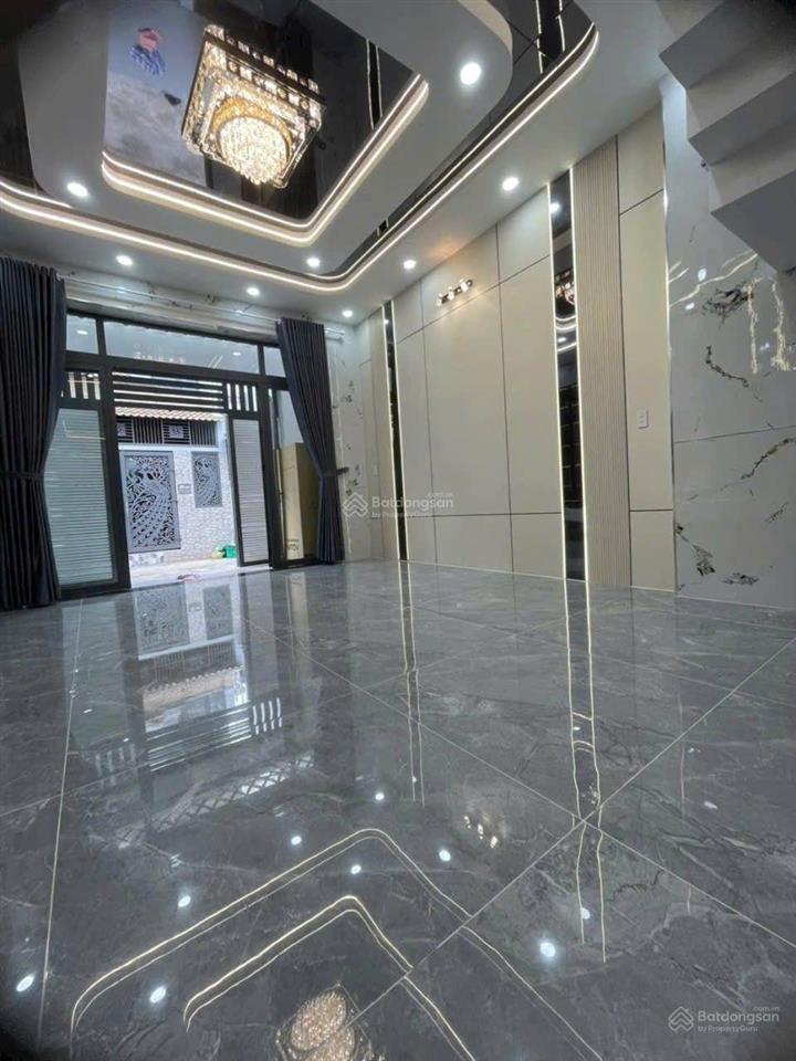 Bán nhà 4pn,sân thượng,giếng trời,hẻm xe hơinhỉnh 5tỉ