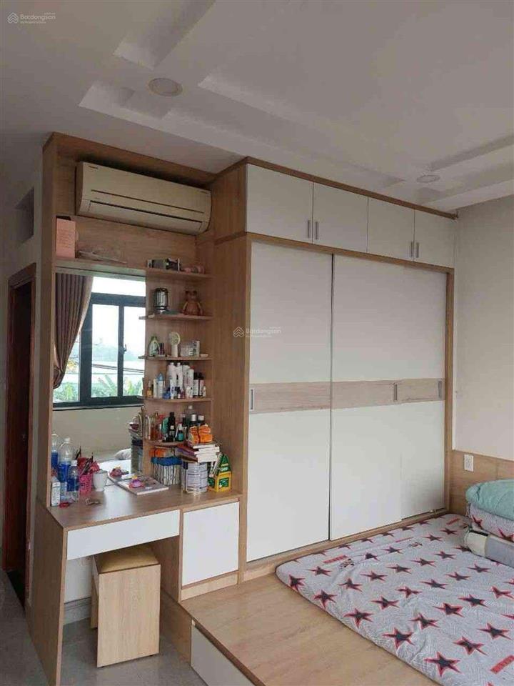 Rẻ vô địch ngang 5mhẻm xe hơi thông