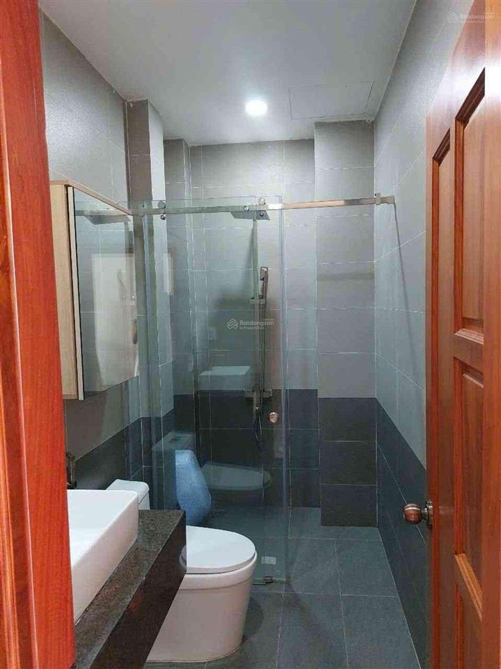 Rẻ vô địch ngang 5mhẻm xe hơi thông