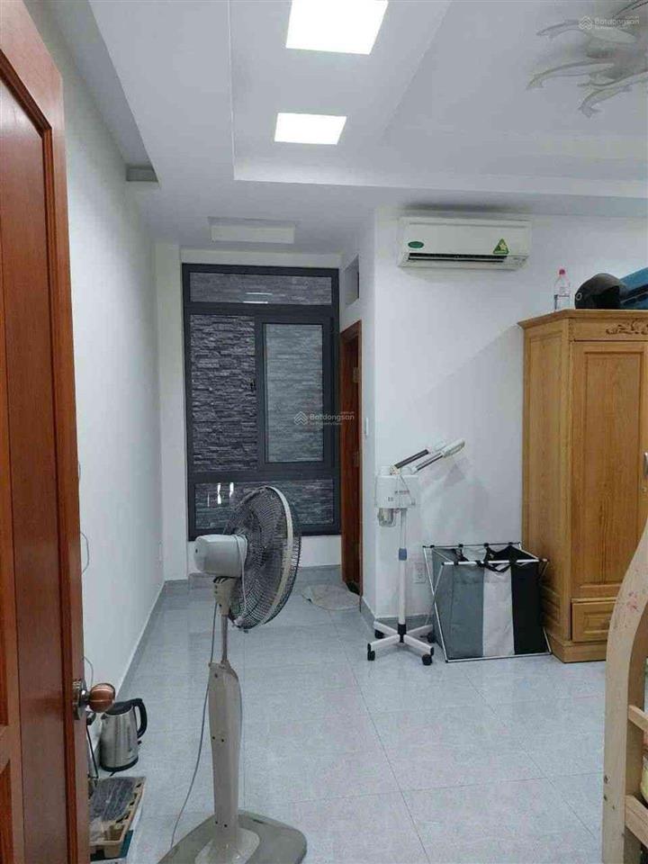 Rẻ vô địch ngang 5mhẻm xe hơi thông