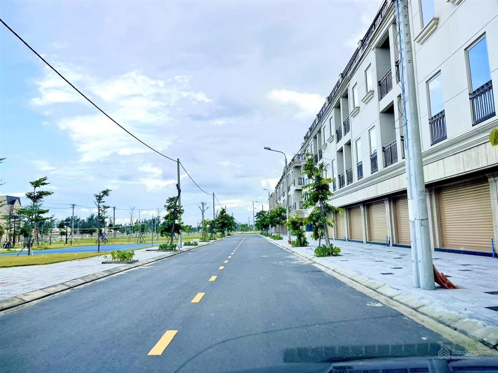 Kđt ngọc dương mở rộng, đường 10m5 trục thông ra đường biển và sông cổ cò. giá chỉ 2 tỷ 9