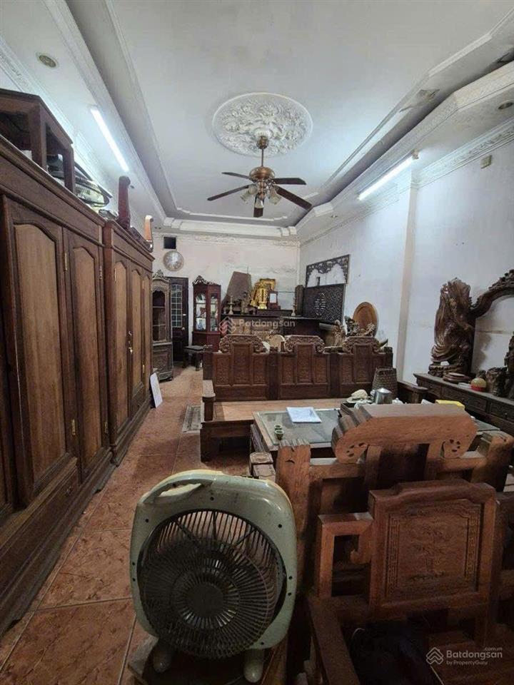 Bán nhà mặt phố đường bưởi  kinh doanh  vỉa hè  33 tỷ  83m  cho thuê 100tr/ tháng