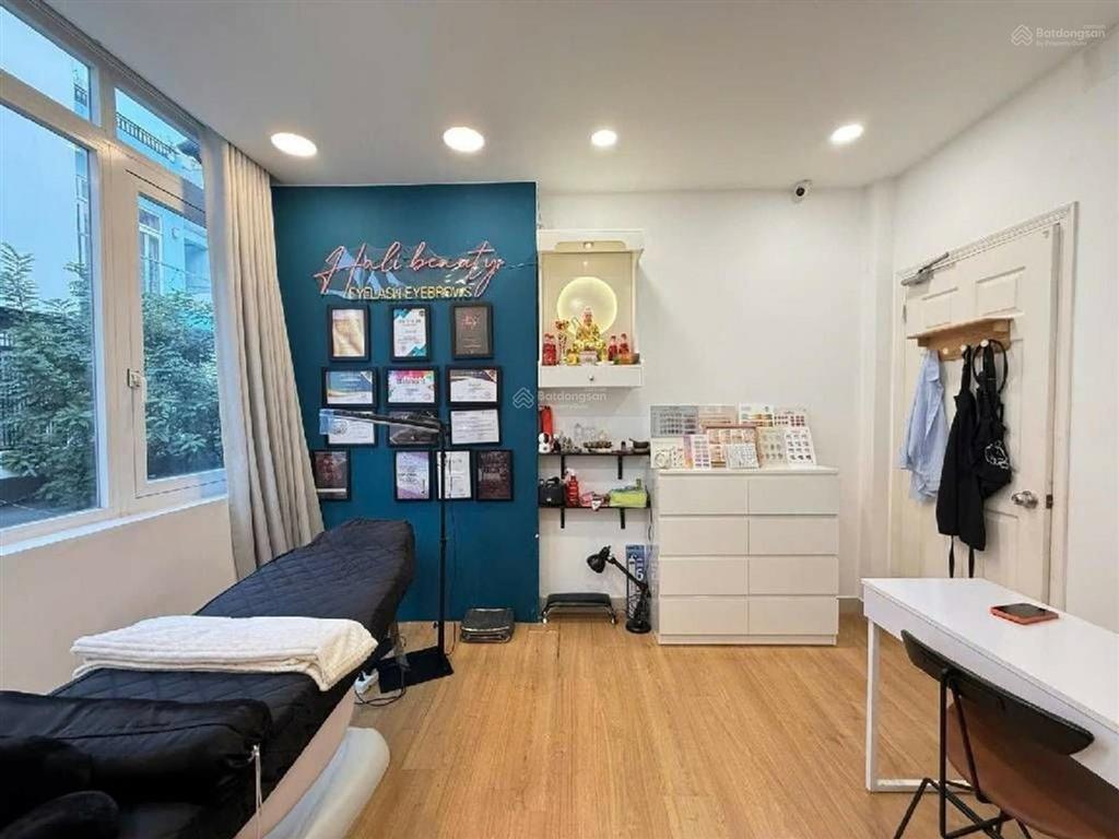 Giáo xứ sơn kỳ  hẻm xe hơi. đường tân kỳ tân quý  ngay eaon đi bô qua sắm đồ  69 m2..