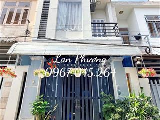 Hẻm bê thông 4m  sát mặt tiền  khu dân trí cao  phú thuận q7  hơn 7 tỷ