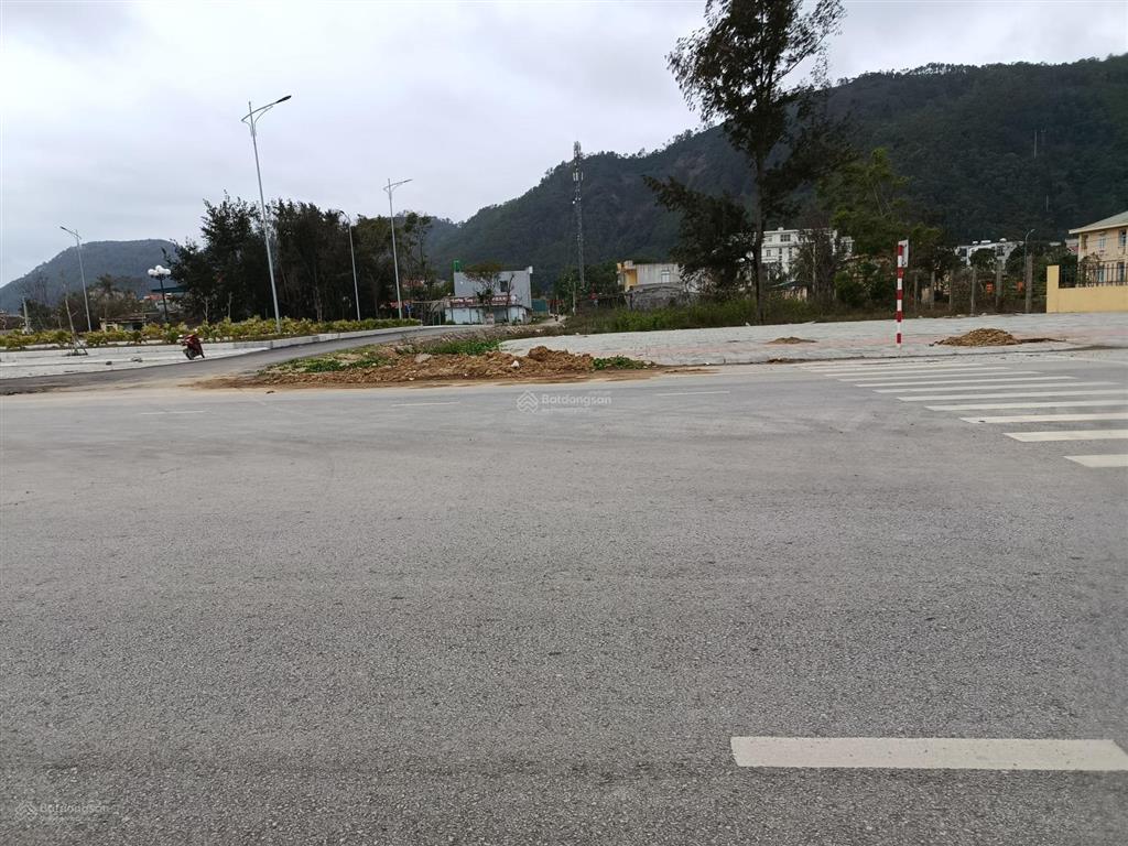 Cần bán lô đất mặt biển du lịch gần flamingo hải tiến thanh hoá.  0869 708 ***