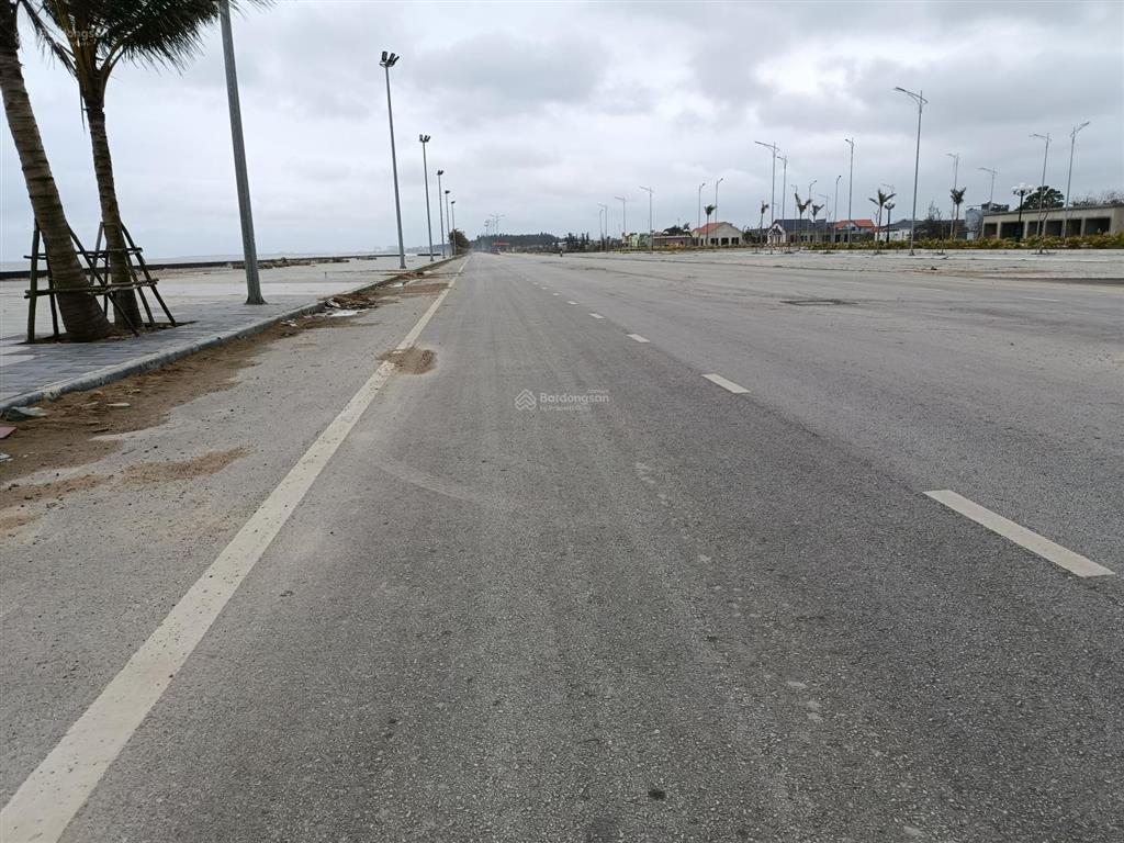 Cần bán lô đất mặt biển du lịch gần flamingo hải tiến thanh hoá.  0869 708 ***