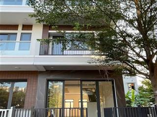 Cho thuê nhà phố valora  mizuki park 4pn, 5wc hoàn thiện cơ bản  giá tốt nhất khu vực