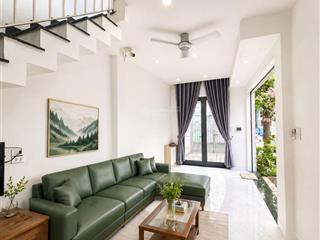 Chủ cần bán căn lô góc 2 mặt tiền trong khu dân cư ,dân trí cao