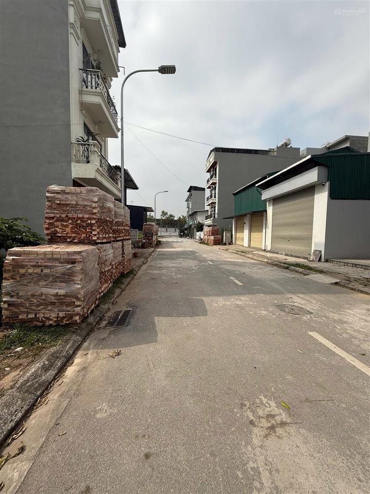 Chính chủ bán 98m2 đất đẹp  trung tâm hoài đức  ô tô tránh  xây tự do  hệ số xây dựng cao