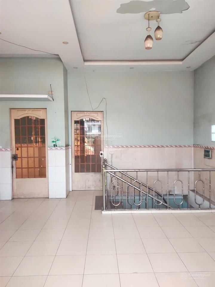 Nhà cho thuê dt 160 m2,trên đường lê văn duyệt p .trấn biên dn