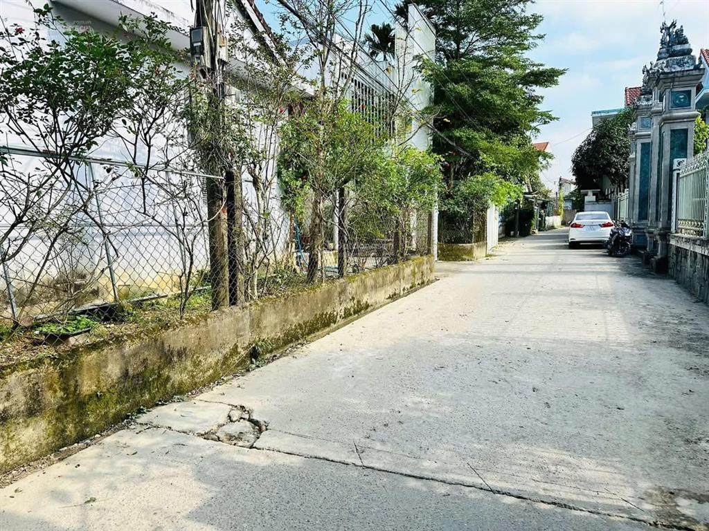 Chính chủ bán đất kèm nhà cấp 4 kiên cố, vị trí song song đường vành đai 3, gần cầu nguyễn hoàng