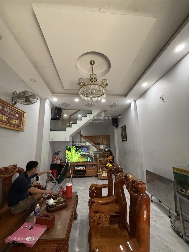 Crestcen mall quận q7 4*12 4pn 4tầng chủ ngộp.