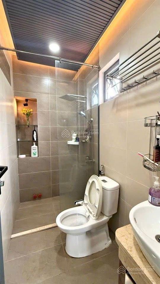 Mặt tiền đường số quận 4, chỉ nhỉnh 5 tỷ