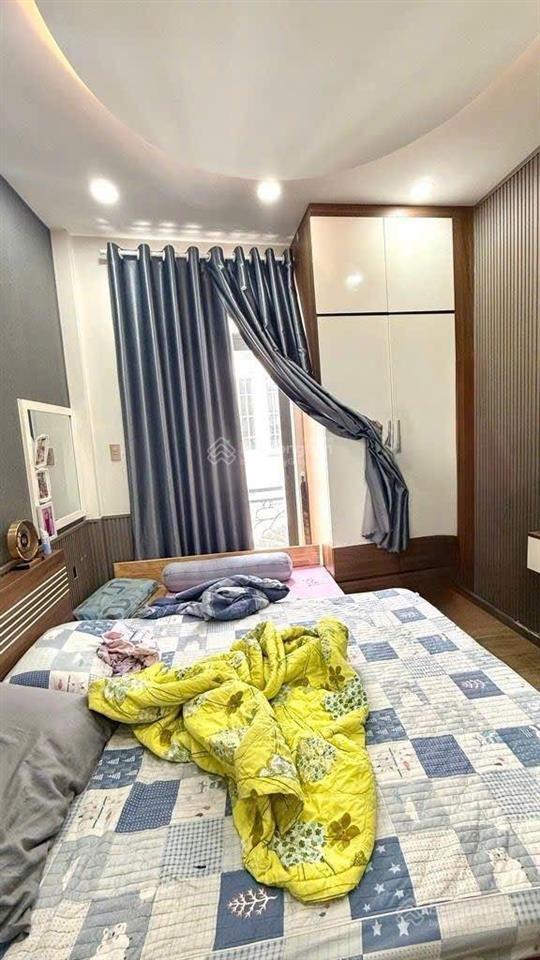 Mặt tiền đường số quận 4, chỉ nhỉnh 5 tỷ