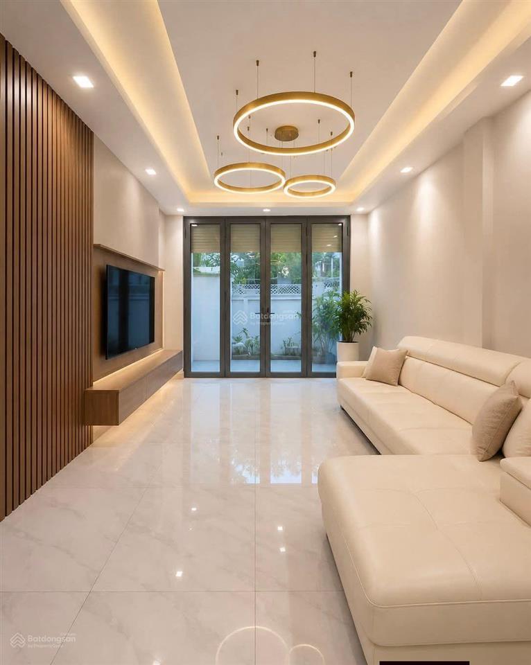 Nguyễn văn linh  hẻm xe hơi
4 x 15