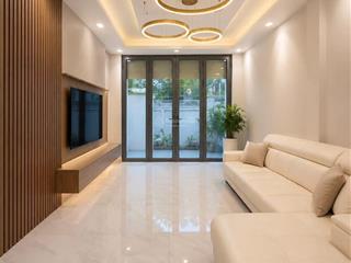 Nguyễn văn linh  hẻm xe hơi
4 x 15