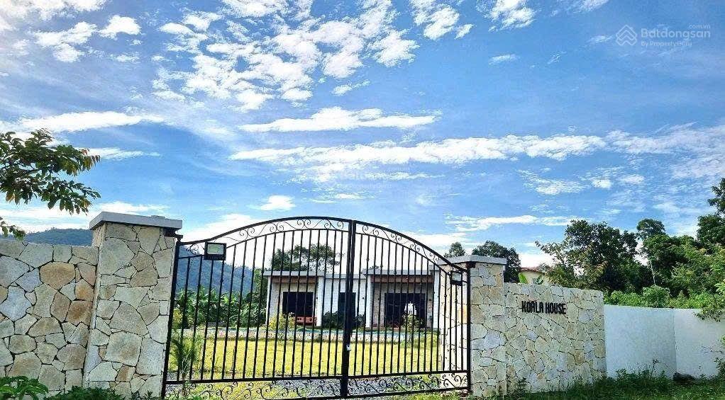 Villa koala house 2000m2 full đồ giá thuê siêu rẻ 10tr