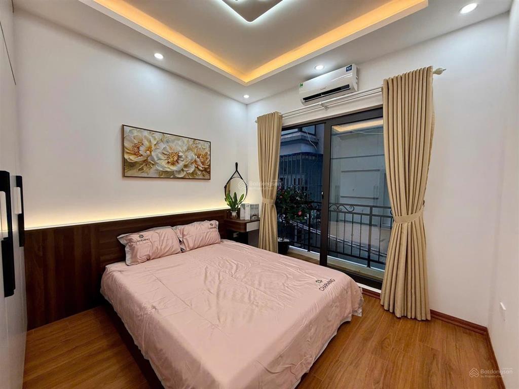 Tầm tiền hiếm 6,5 .t.ỷ. nhà gần phố chỉ vài bước ra ô tô | phan đình giót