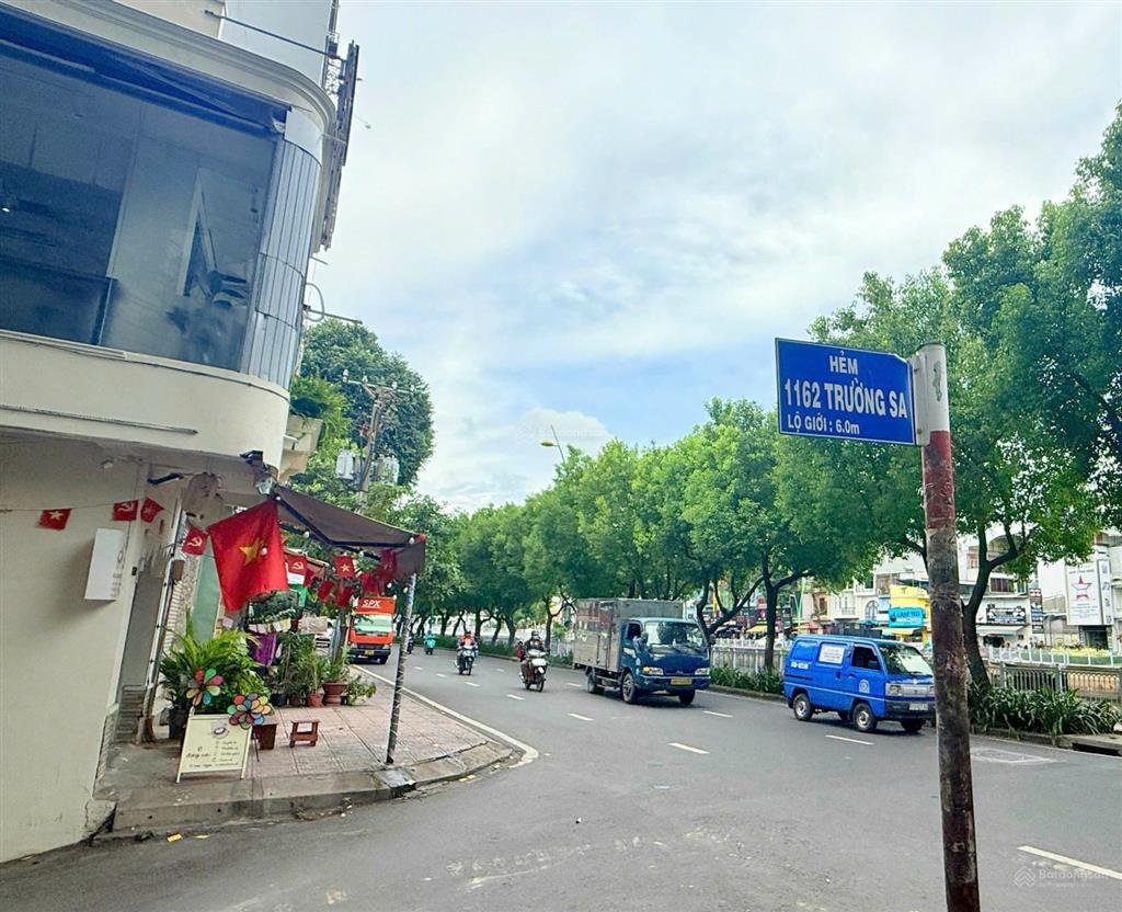 Bán nhà hxh 1162 trường sa, q phú nhuận, 4.6x18m, 5 tầng mới chỉ 21.5 tỷ