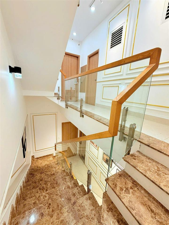 Bán nhà hxh 1162 trường sa, q phú nhuận, 4.6x18m, 5 tầng mới chỉ 21.5 tỷ