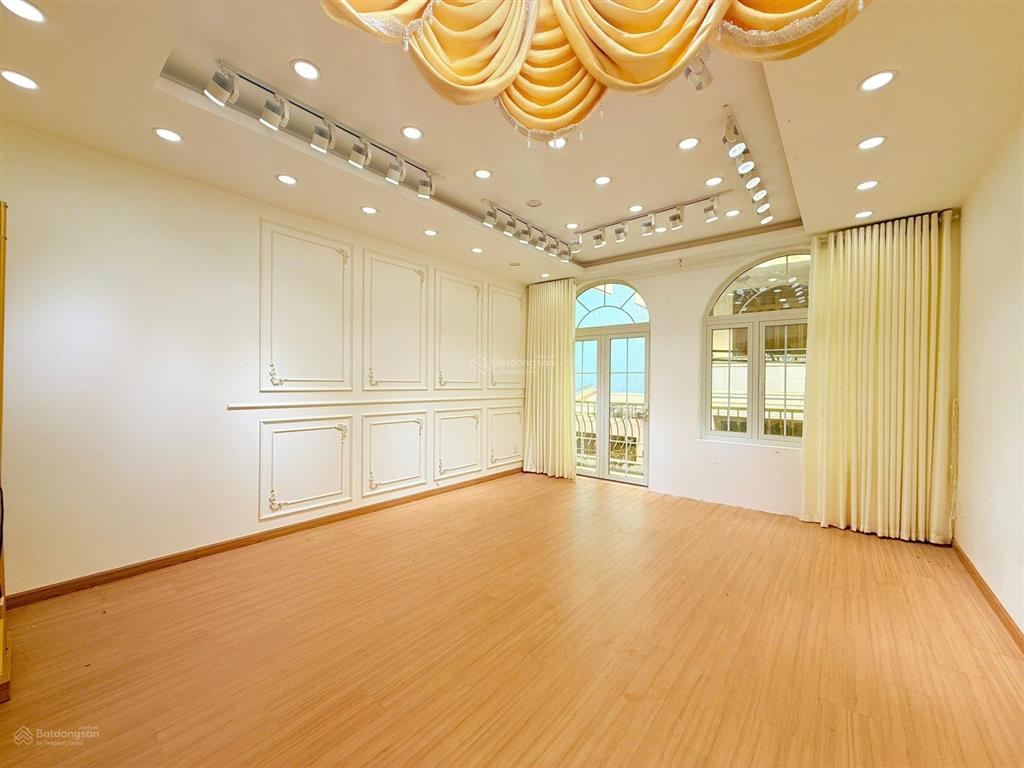 Bán nhà hxh 1162 trường sa, q phú nhuận, 4.6x18m, 5 tầng mới chỉ 21.5 tỷ